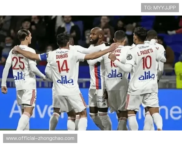 摩纳哥1-3里昂，库利巴利染红改变战局